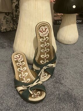 Leather casual Kitten Heel Size 6.5